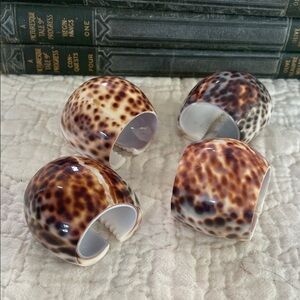 Shell Brown and Cream Napkin Rings